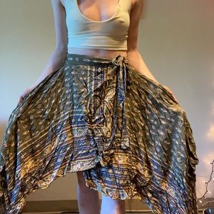 Floral print wrap skirt green